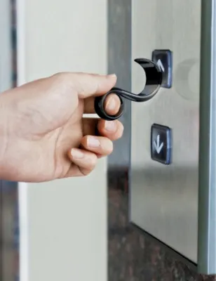 ALESSI Chrome-plated zamak key ring in BLACK, additional product view 3