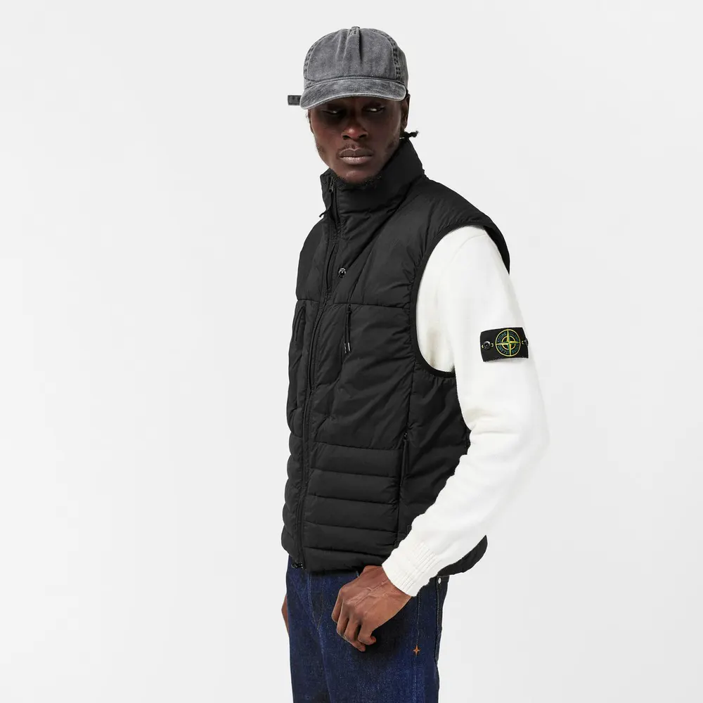 Stone Island Men's Loom Sleeveless Gilet in Nero V0029, additional product view 3