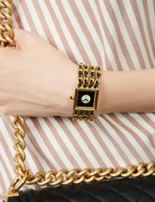 REFor Him WATCHES Pre-Loved Chanel Mademoiselle 18ct Yellow Gold and Mother-of-Pearl Quartz Watch 22.5mm detail 2