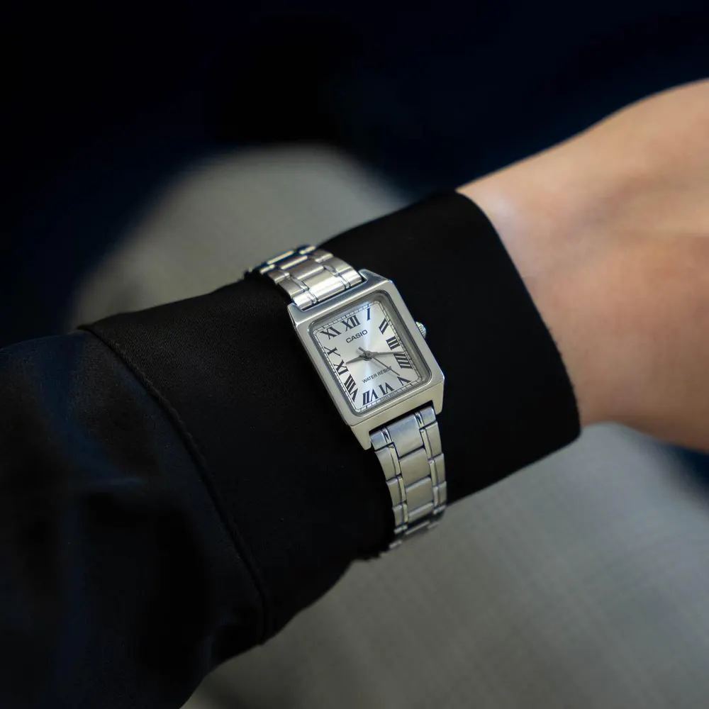 Casio Men's Digital Watch detail 2