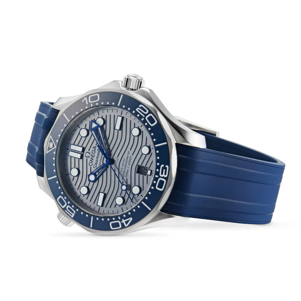 Omega Seamaster Pro-Diver 300M 42mm Mens Watch Grey detail 2