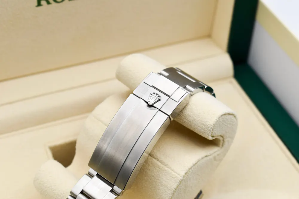 Rolex Submariner 126610 LV — 2025 — Excellent detail 3