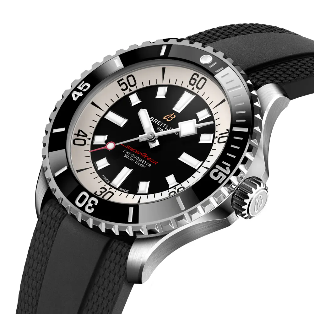 Breitling Superocean Automatic 46 Stainless Steel Rubber Strap Watch detail 2