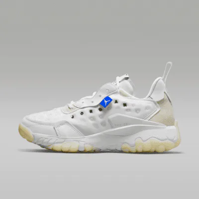 Jordan Delta 2 Men's Shoe - White/Sail/Pure Platinum/Black in White/Sail/Pure Platinum/Black – Nike men's and unisex