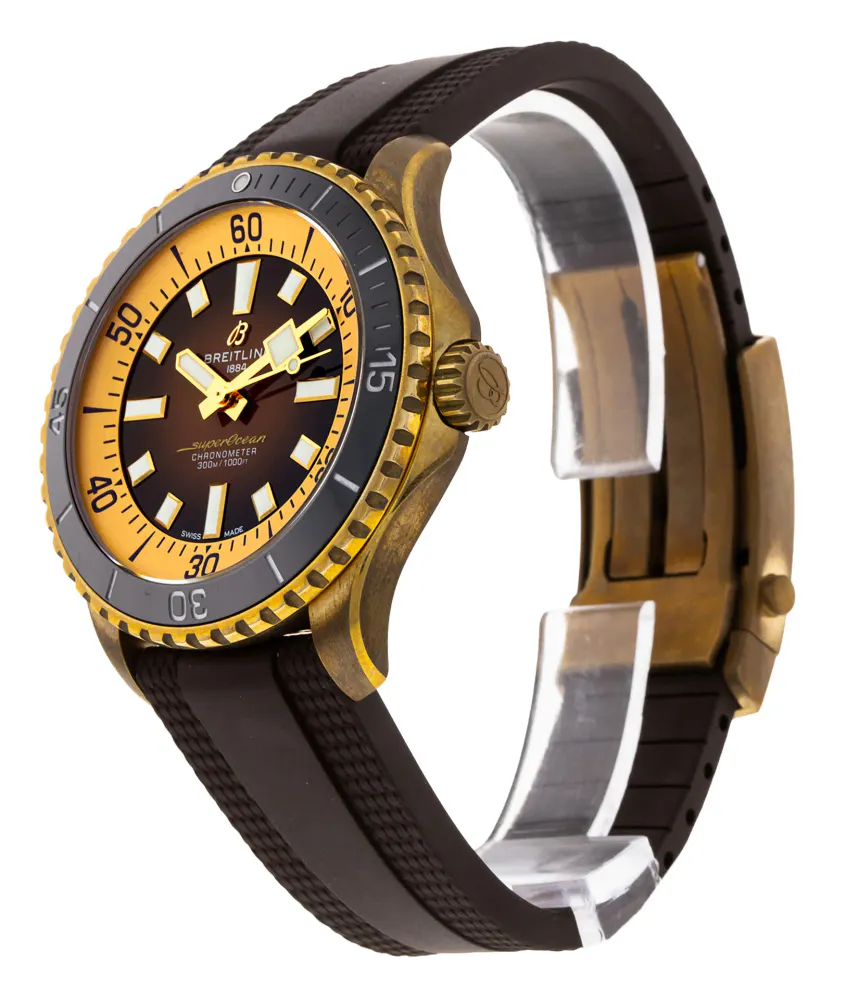 Breitling SuperOcean Automatic 44 N17376 — 2026 — Excellent detail 2