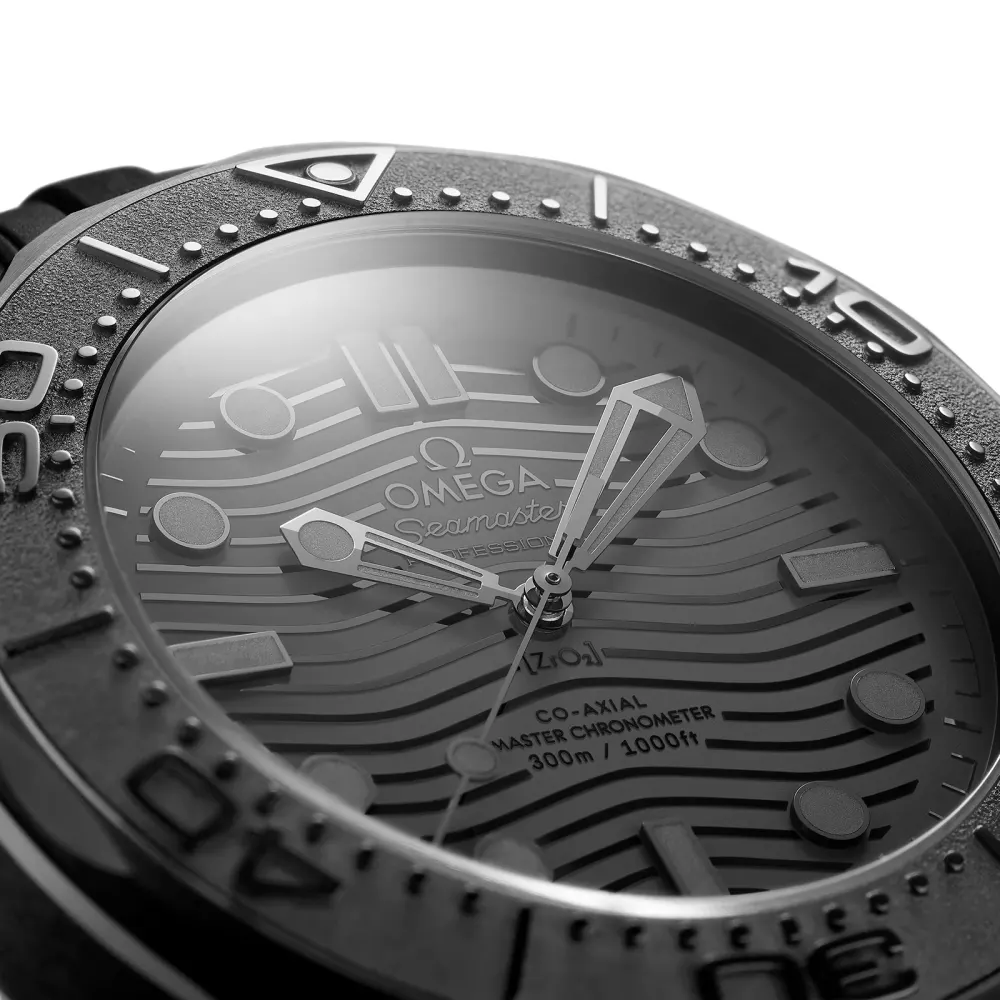 Omega Seamaster Diver 300M Co-Axial Master Chronometer 43.5mm Black Black detail 3