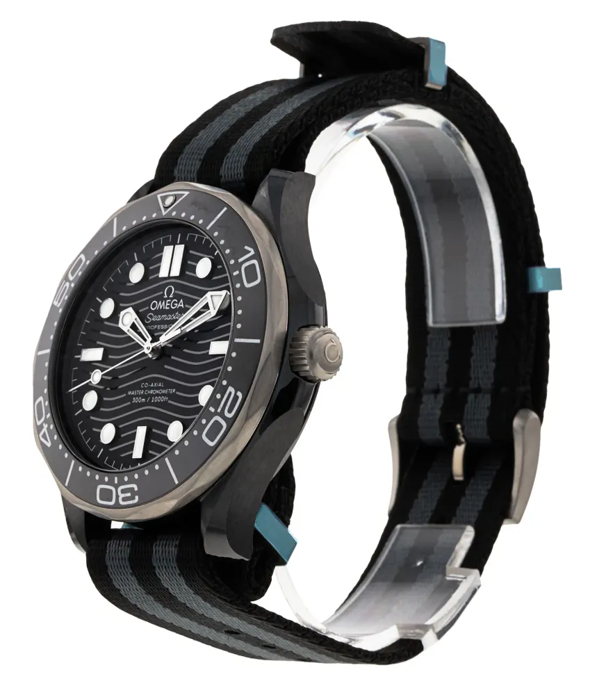 Omega Seamaster Diver 300m 210.92.44.20.01.002 — 2021 — Excellent detail 2