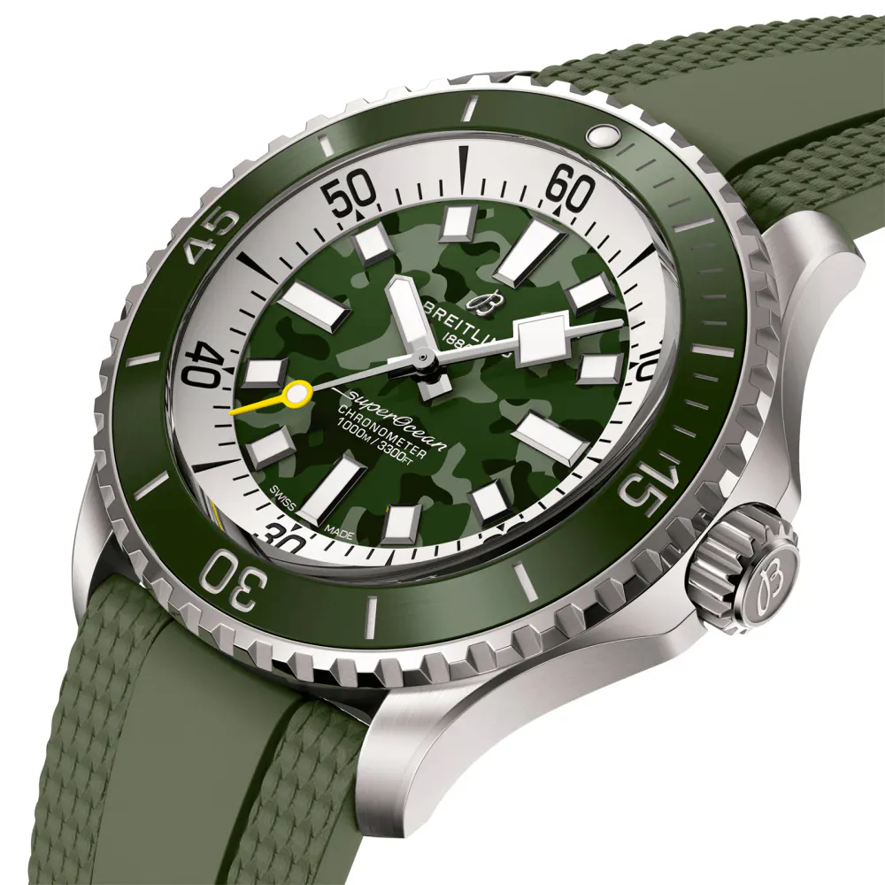Breitling Superocean Automatic Super Diver 46mm Mens Watch Green Rubber detail 2