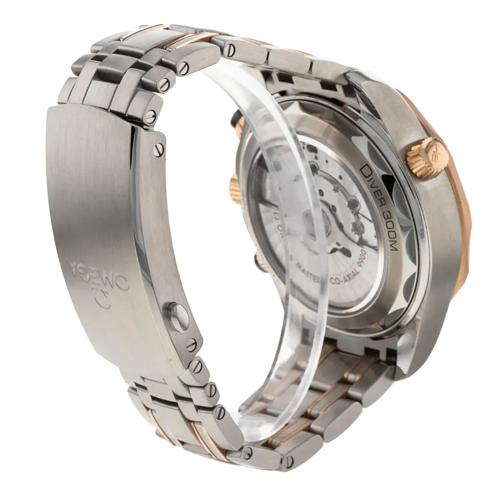 Omega Seamaster Diver 300m 210.20.44.51.01.001 — 2023 — Excellent detail 3