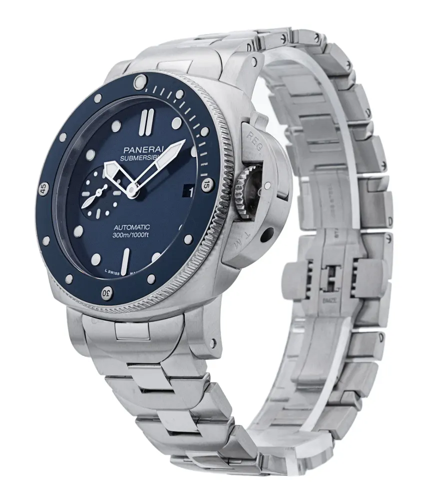 Panerai Submersible PAM01068 — 2021 — Excellent in Blue, additional product view 2