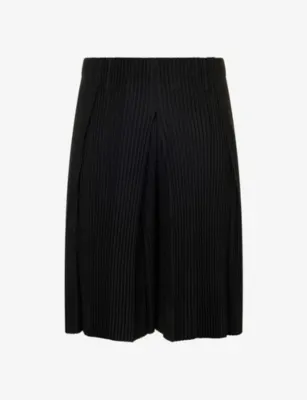 HOMME PLISSE ISSEY MIYAKE Tailored Pleats 2 Pleated Shorts in BLACK – Mens | Trousers & shorts | Casual