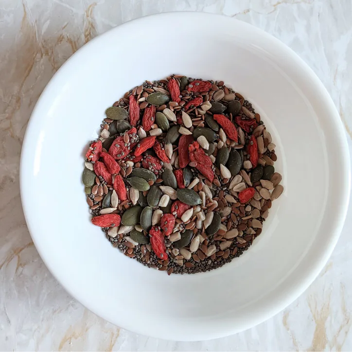 Better Food Mood Goji Berries & Mixed Seeds Breakfast Sprinkles Pumpkin Sunflower Seeds Mix Topper 200g, additional product view 3