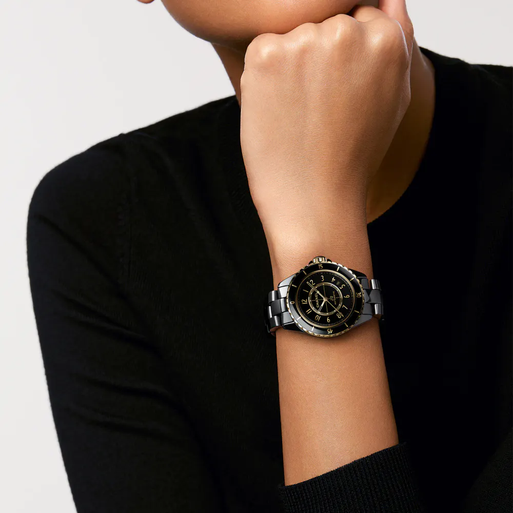 CHANEL J12 WATCH CALIBRE 12.1, 38 MM detail 2