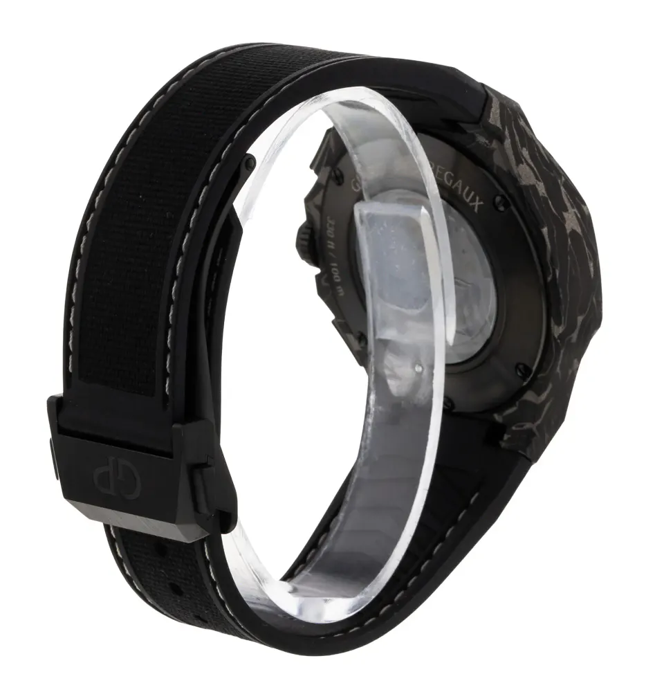 Girard Perregaux Laureato 81060-41-3222-1CX — 2025 — Excellent in Grey, additional product view 3