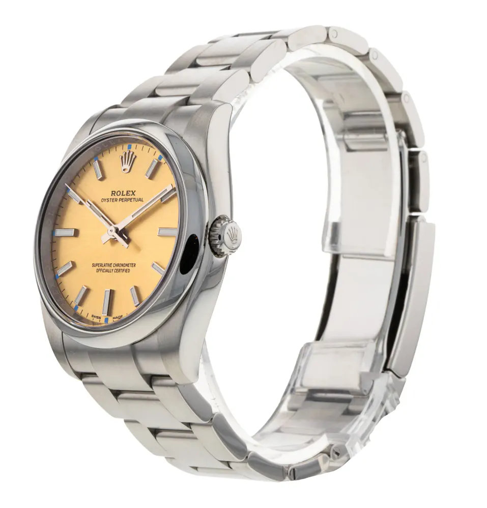 Rolex Oyster Perpetual 114200 — 2017 — Excellent detail 2