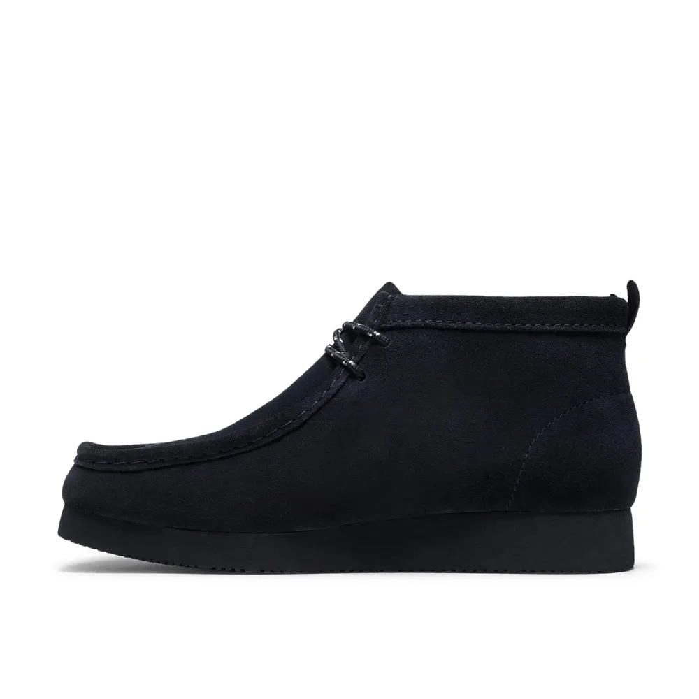 Clarks Originals Men's Wallabee Lite Suede Chukka Boots detail 2