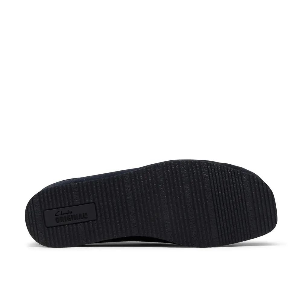 Clarks Originals Men's Wallabee Lite Suede Chukka Boots detail 3