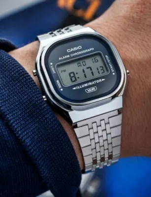 CASIO Vintage A140WE-2A Stainless-Steel Quartz Watch 39mm detail 2
