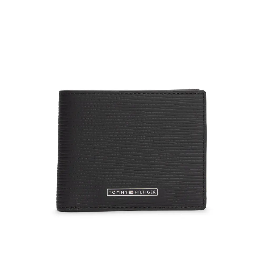Tommy Hilfiger Men's Saffiano Leather Billfold Wallet
