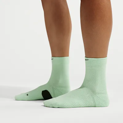 Nike Run Midweight Running Micro-Crew Socks (1 Pair) - Cucumber Calm/Midnight Navy/Black