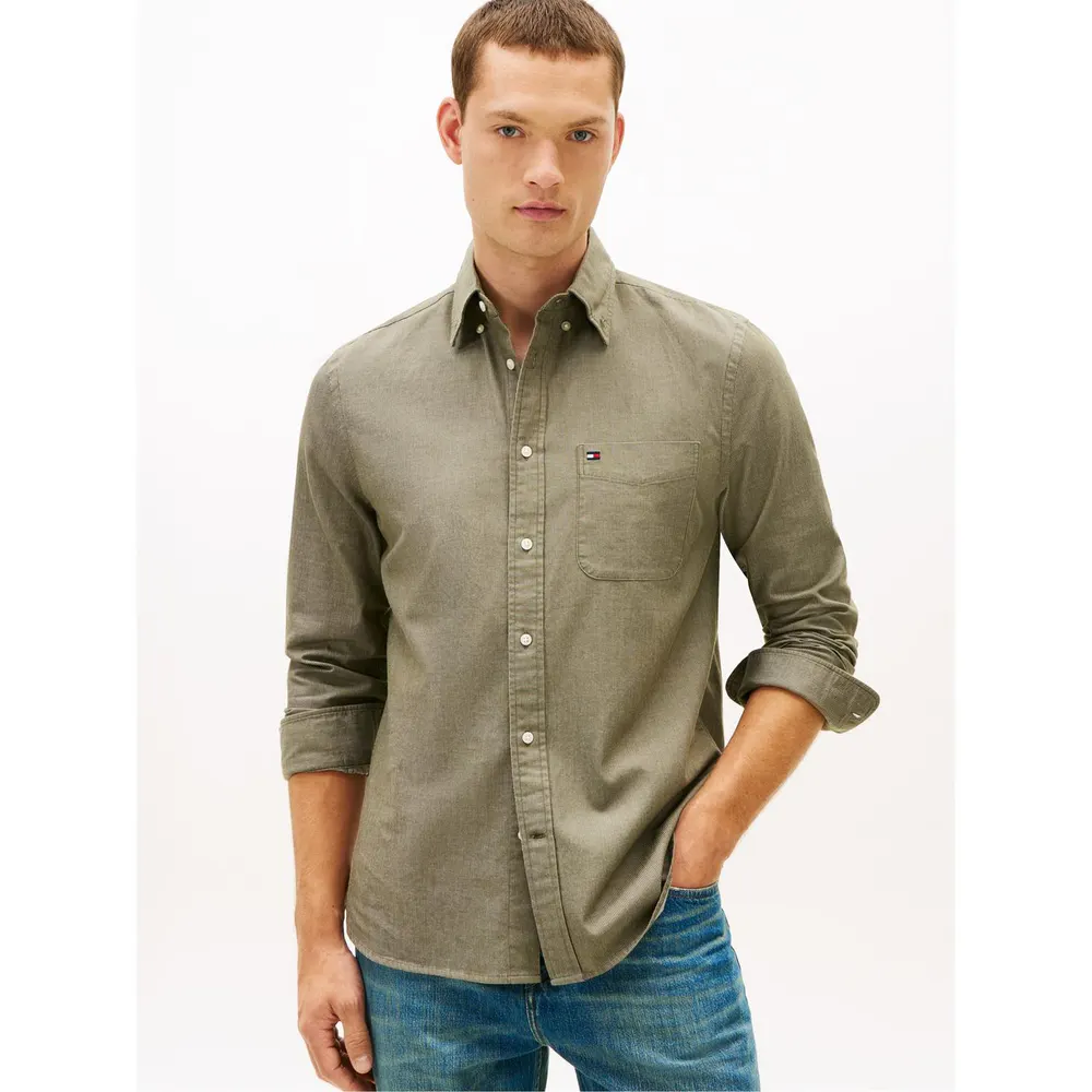 Tommy Hilfiger Men's Bedford Long Sleeve Corduroy Shirt detail 2