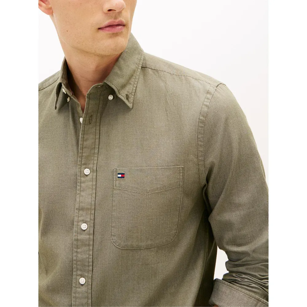 Tommy Hilfiger Men's Bedford Long Sleeve Corduroy Shirt detail 3