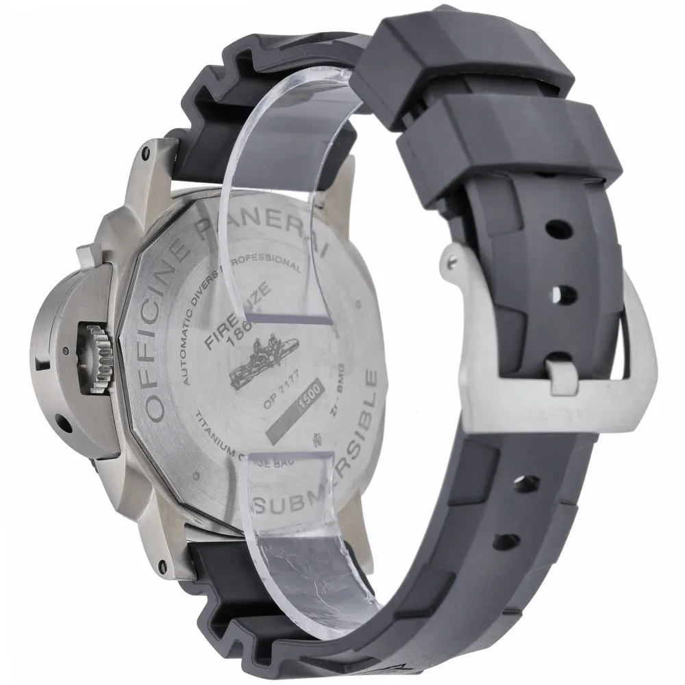 Panerai Submersible PAM00799 — 2020 — Excellent in Black, additional product view 3