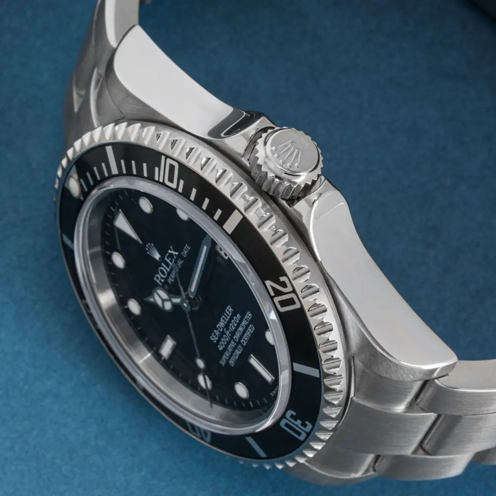 Rolex Sea-Dweller 16600 — 2005 — Excellent detail 2