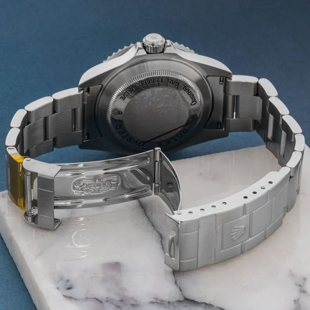 Rolex Sea-Dweller 16600 — 2005 — Excellent detail 3