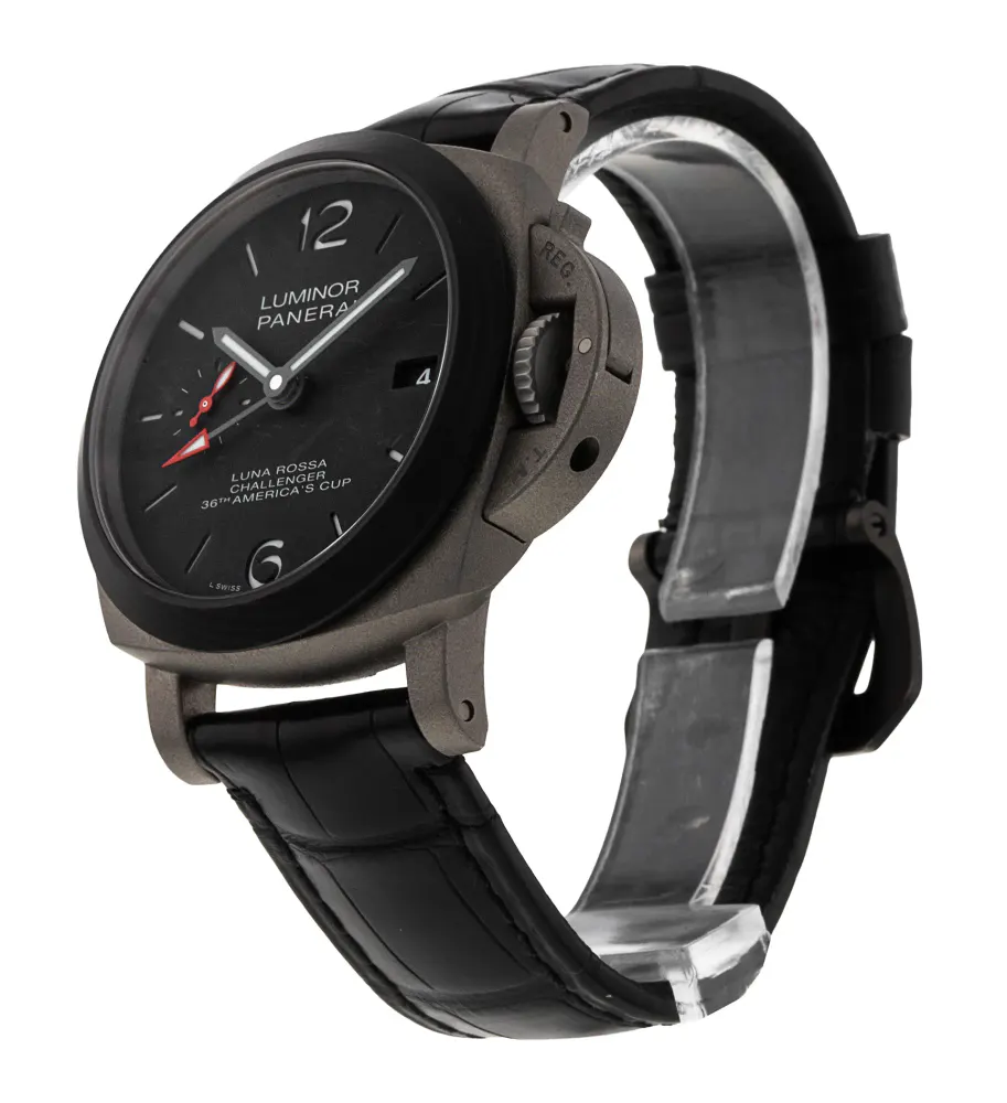 Panerai Luminor Luna Rossa PAM01096 — 2021 — Excellent in Black, additional product view 2