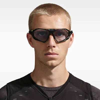 Nike Zeus Rise Photochromic Sunglasses - Black/Wolf Grey in Black/Wolf Grey – Nike men's and unisex