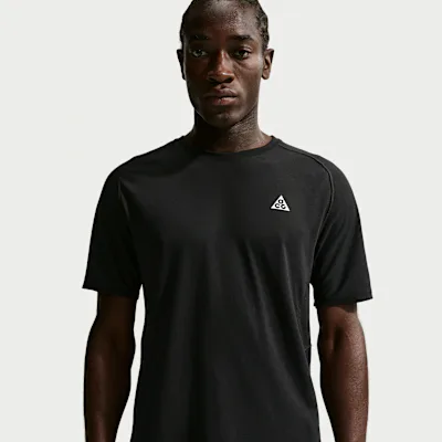 Nike ACG Solar Chase Men's Dri-FIT ADV Trail-Running Top - Black/Black/Summit White