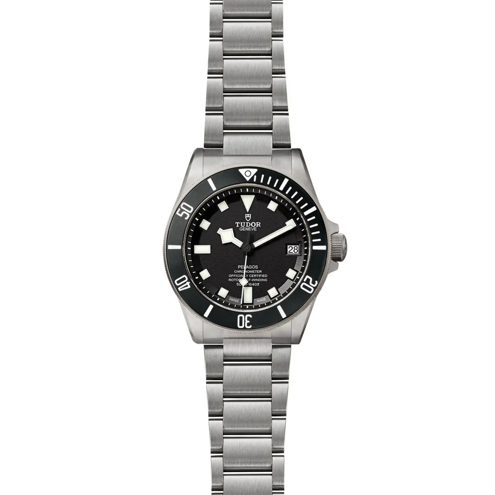 Tudor Pelagos 42mm Titanium Manufacture Calibre MT5612 detail 2