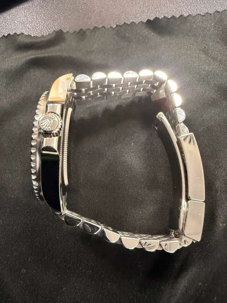 Rolex GMT Master II 126710 BLNR — 2019 — Unworn detail 2