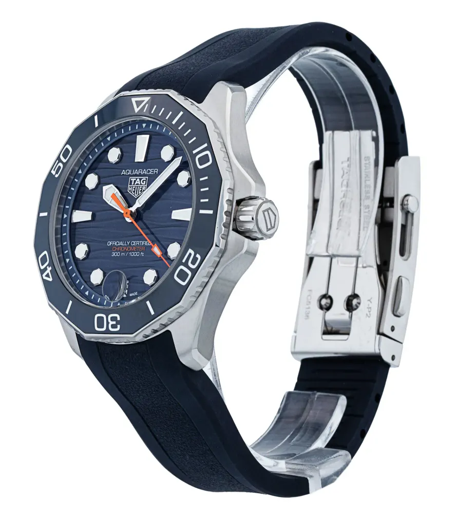 Tag Heuer Aquaracer WBP5111 — 2025 — Very good detail 2