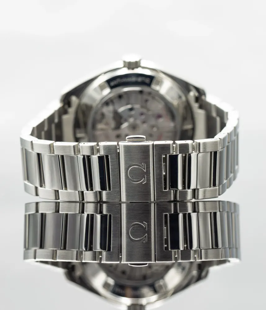 Omega Aqua Terra 150m Gents 231.10.42.21.01.004 — 2014 — Very good detail 3