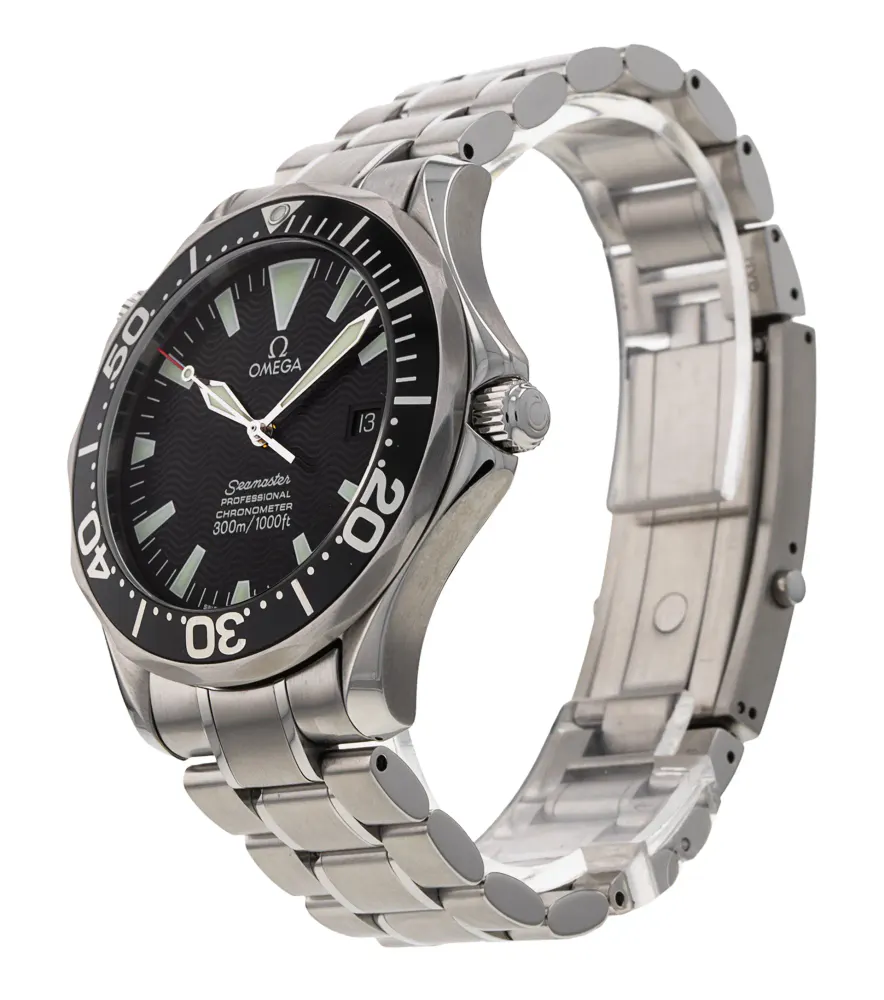 Omega Seamaster 300m 2254.50.00 — 2006 — Very good detail 2