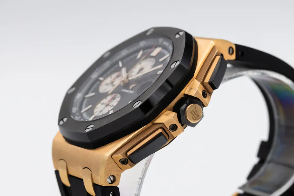 Audemars Piguet Royal Oak Offshore 26401RO.OO.A002CA.01 — 2015 — Very good in Black Baton, additional product view 2