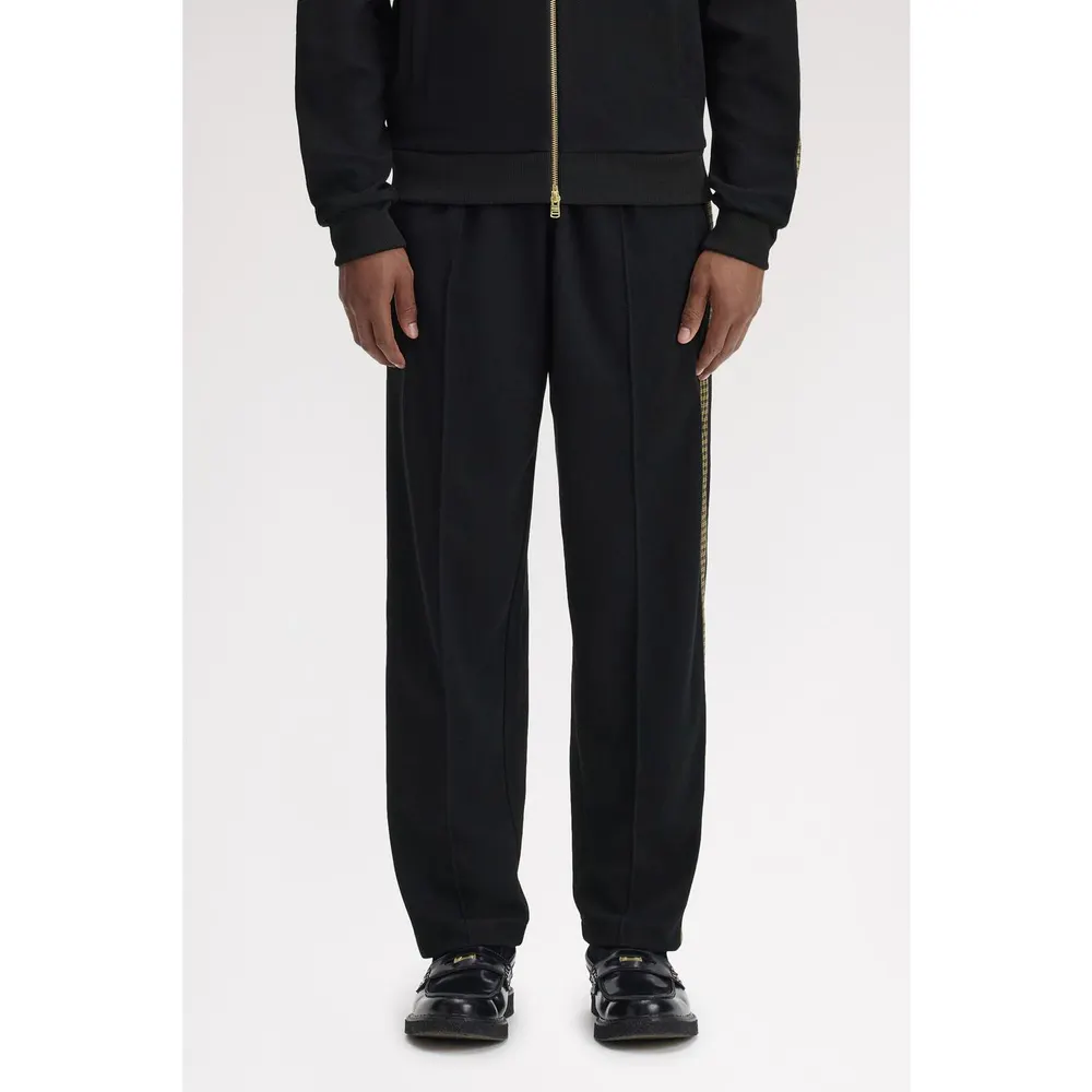 Fred Perry Men's Closed Hem Woven Tracksuit Joggers detail 3