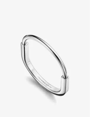 TIFFANY & CO Lock 18ct white-gold bangle bracelet detail 3