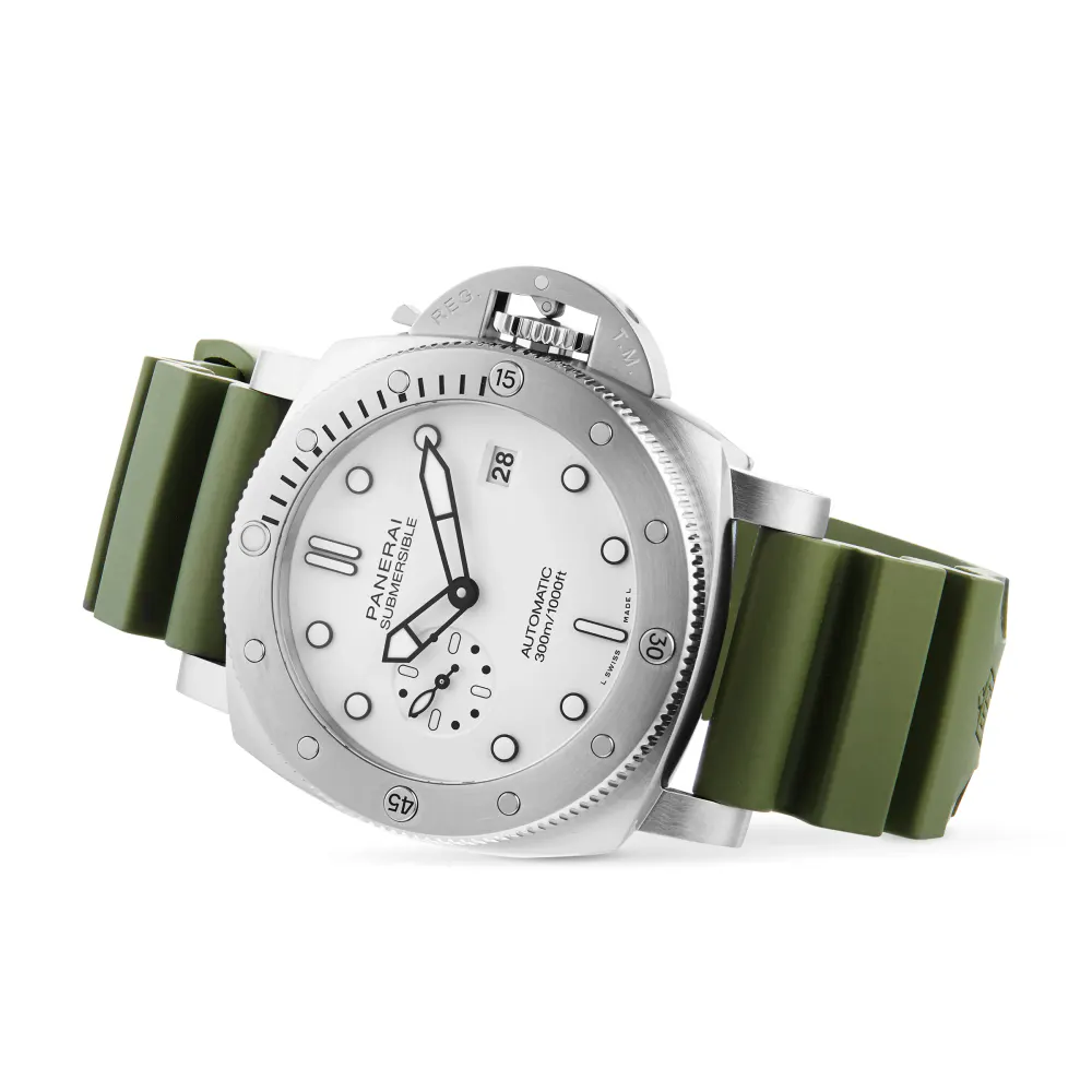 Panerai Submersible QuarantaQuattro Bianco in White, additional product view 3