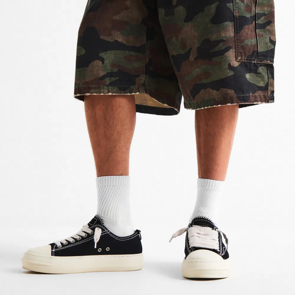Represent Men's Low-Top Trainers detail 3