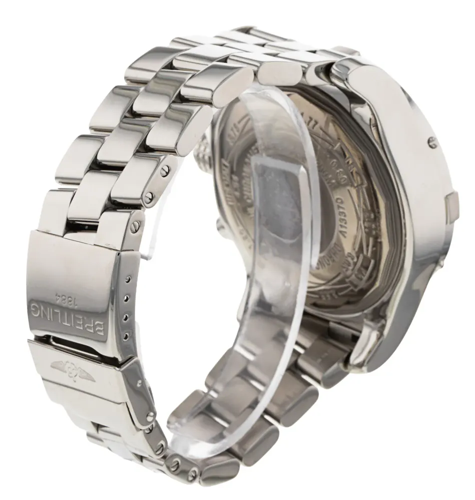Breitling Super Avenger A13370 — 2013 — Very good detail 3