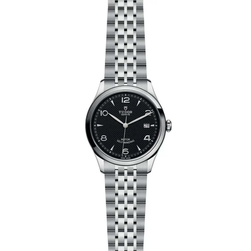 Tudor 1926 39mm Black Dial Steel Case and Bracelet detail 2