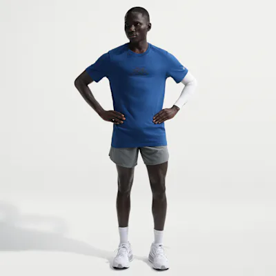 Nike Stride Men's Dri-FIT 18cm (approx.) Briefs-Lined Running Shorts - Smoke Grey