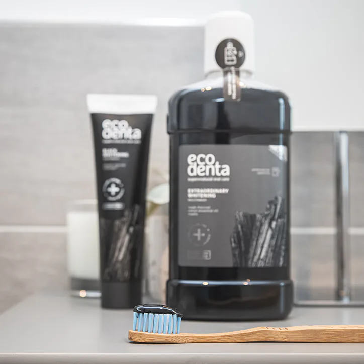 Ecodenta Black Whitening Toothpaste with Black Charcoal 100ml detail 2