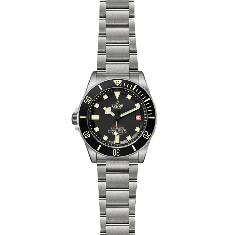 Tudor Pelagos LHD 42mm Titanium Manufacture Calibre MT5612-LHD detail 2