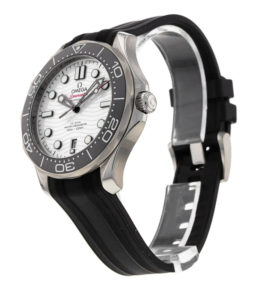 Omega Seamaster Diver 300m 210.32.42.20.04.001 — 2020 — Excellent detail 2