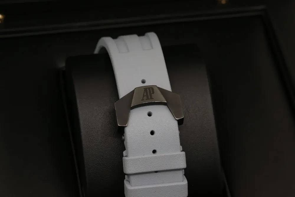 Audemars Piguet Royal Oak 26265FO.OO.D002CR.01 — 2015 — Very good in Black Baton, additional product view 3