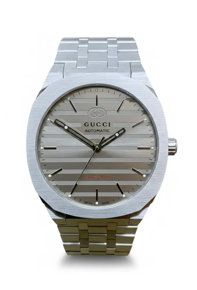 Gucci Chioda YA163302 — 2023 — Excellent in Grey Baton – Pre-owned watches